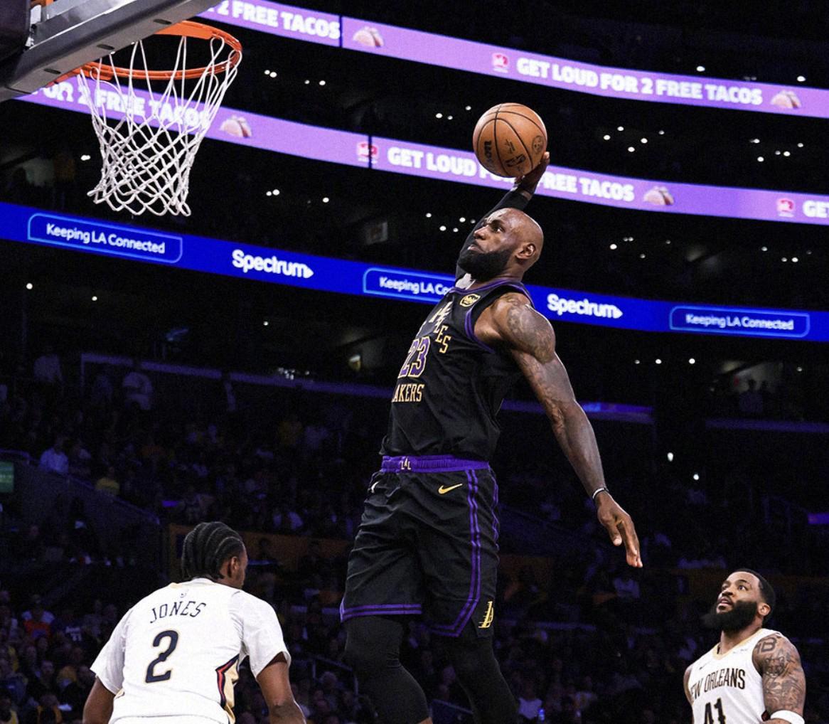 世界杯官方客户端-詹姆斯常规赛20+5+5场次高达966场,稳居历史第一