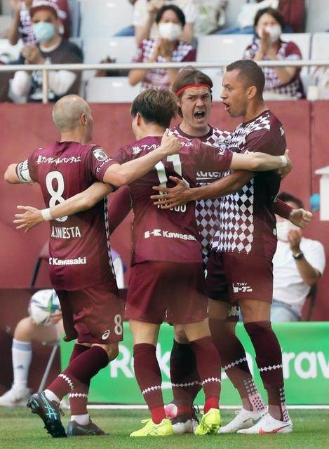 世界杯手机直播-大英名宿王牌节目中吐槽 中甲联赛爆成国际网红